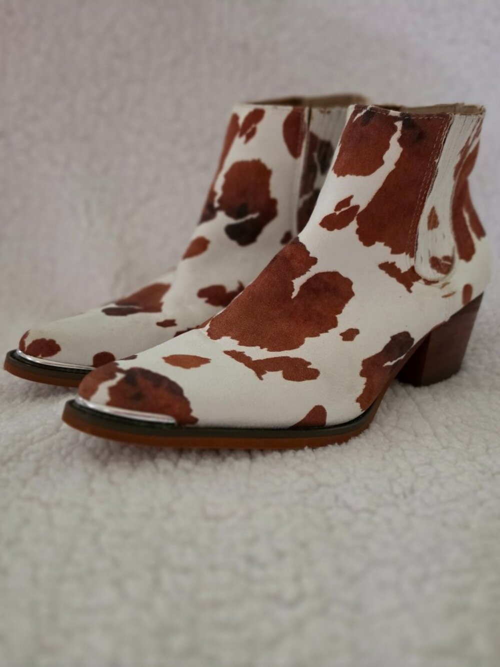 Arider Girl Cow Print Heeled Boots Size 8.5